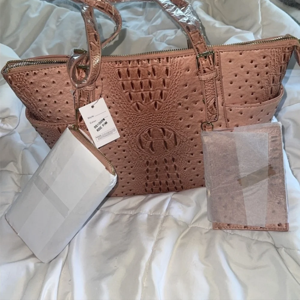 NWT 3pcs Pink Women's Handbag - Picture 2 of 4